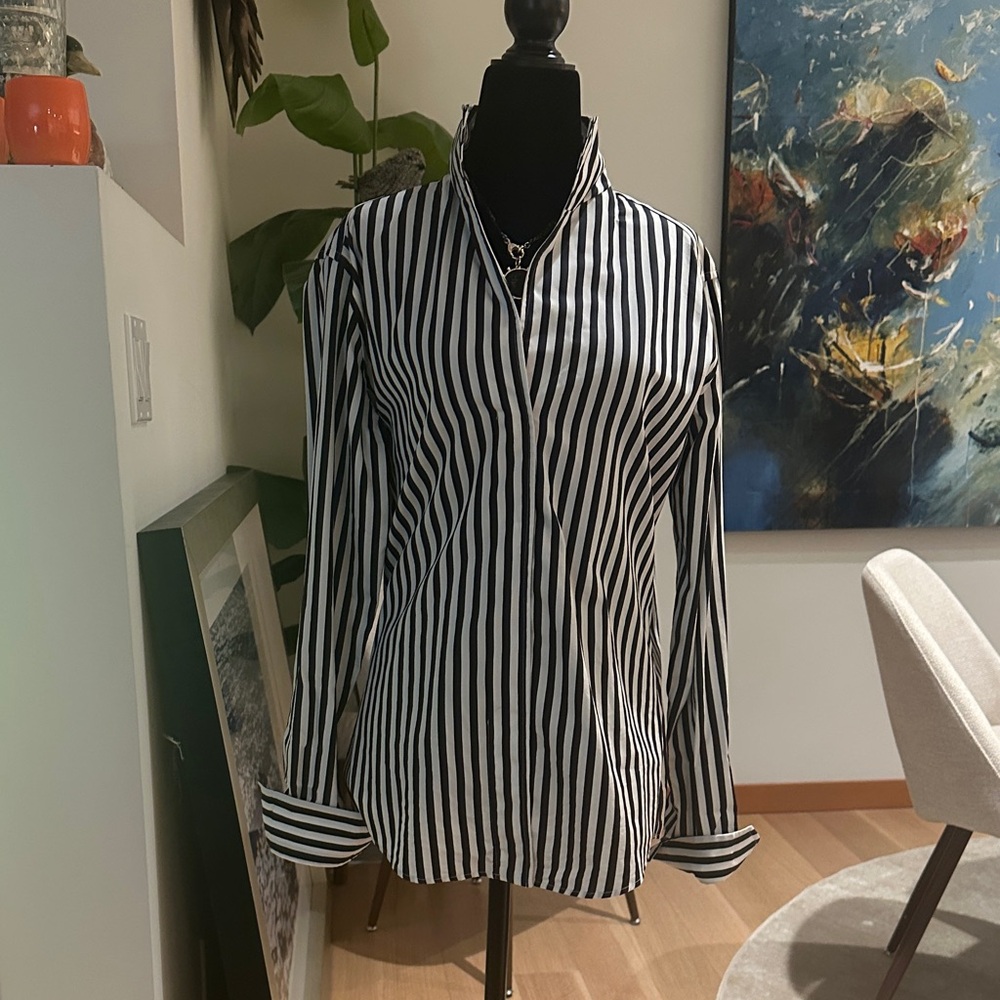 Sarah alexandra button down